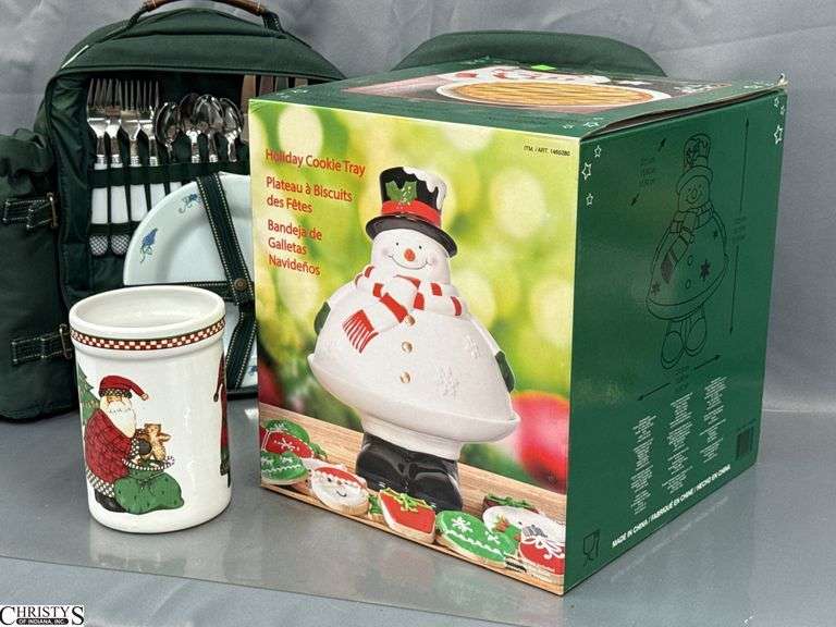 Holiday Cookie Tray, Crock, Green Wine Picnic Back Pack