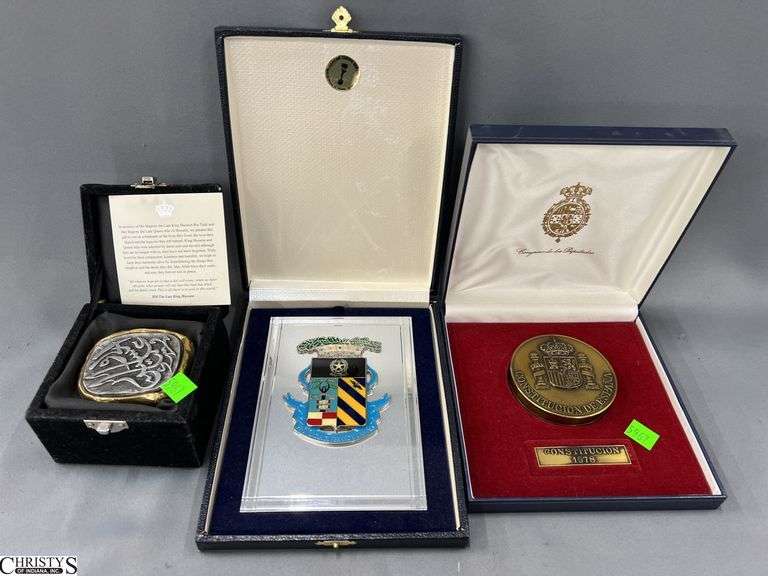 3 Tourist Collectibles, Spanish Constitution, Coat of Arms Medal, In Honor of Medallion image