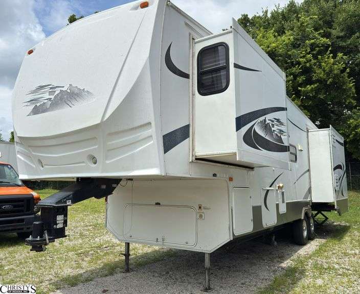 2011  KZ   Durango 325 34' 5th Wheel Camper