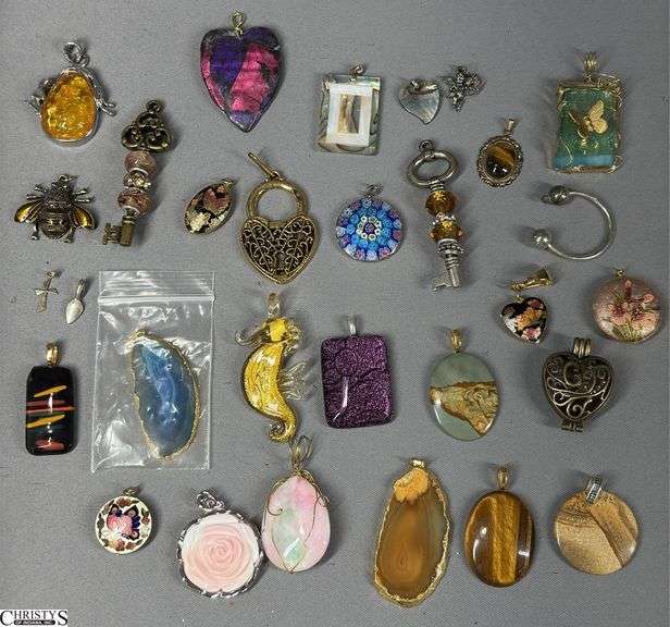 30 Pendants image