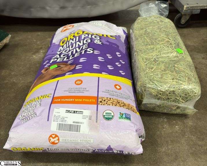 Natures Best Mini Pig Young and Active Pellets, Bag of Bedding image