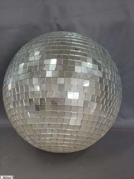 12" Disco Ball - Missing some mirrors image