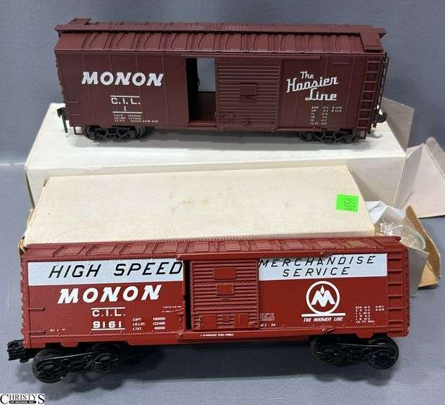 2 Monon Box Cars in Generic Boxes image
