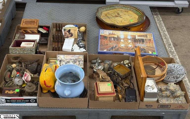 Skid of Decorative Accents, Trays, Sealed Puzzle - May Have Damage Throughout - SKID NOT INCLUDED image