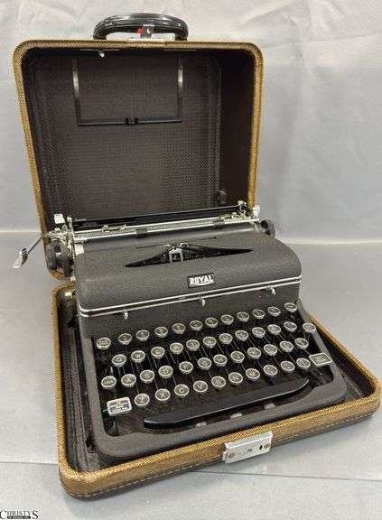 Vintage Royal Typewriter in Case image