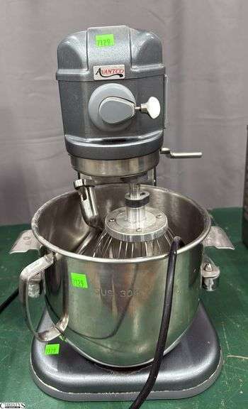Avantco 8qt Commercial Stand Mixer 19.5" image