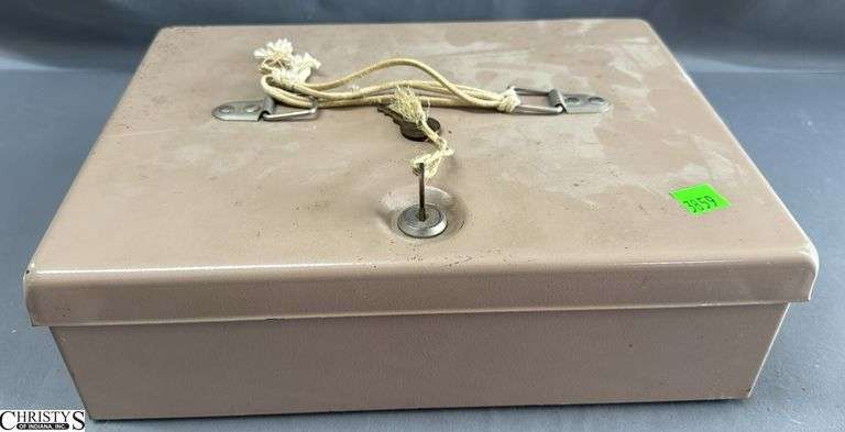 Metal Lock Box With Key 13x10x4 image