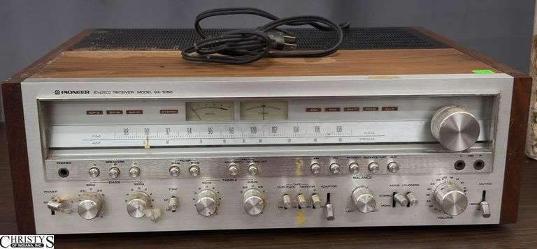Pioneer Stereo Receiver Model SX-1050 - 21" X 17" - shows wear image