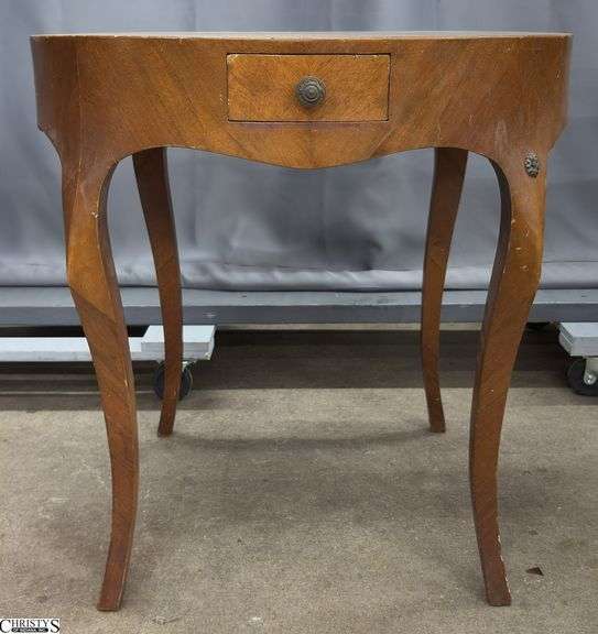 Italian Neo Classical Round Side Table - 25.5" x 25.5" - Shows finish wear image