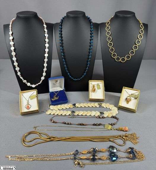 12 Costume Jewelry Necklaces / Chains.  The clasp is broken on 1 necklace. image