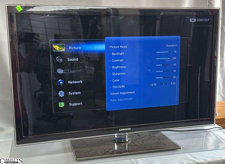 40" Samsung TV image