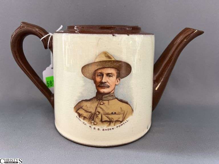 Lord Roberts and Col. Baden-Powell Tea Pot 9"x5" image