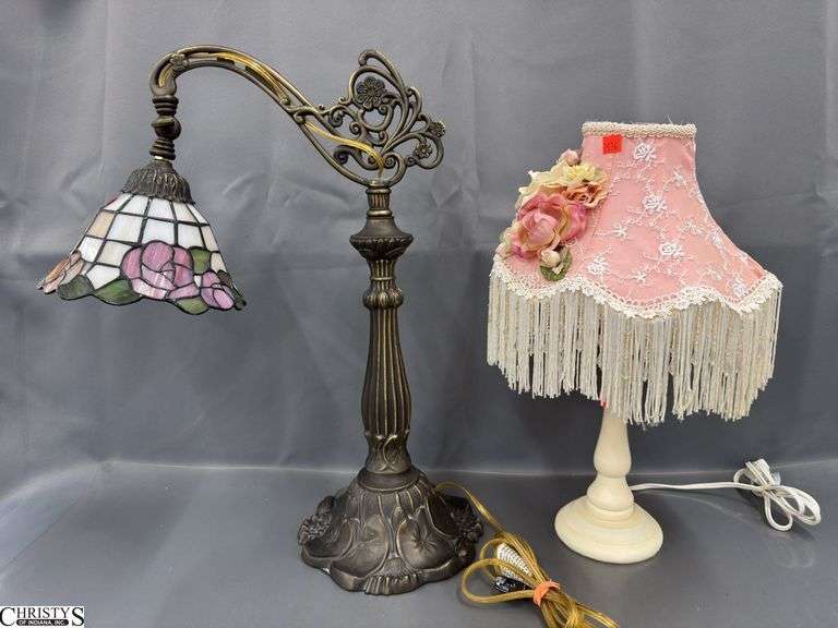 Stained Glass Style Table Lamp 22", Vintage Rose Style With Fringe image