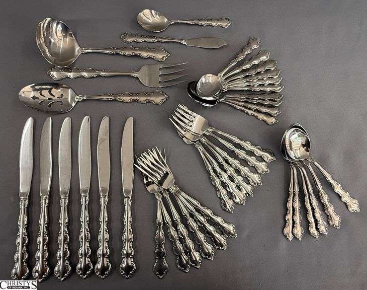 Oneida Deluxe Stainless Flatware image