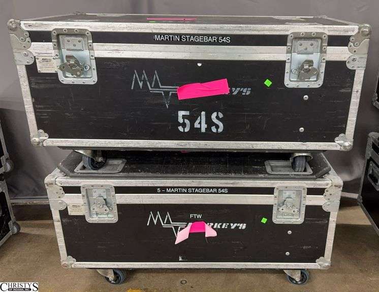 Pair of AV Road Cases Largest 46x22x22 image