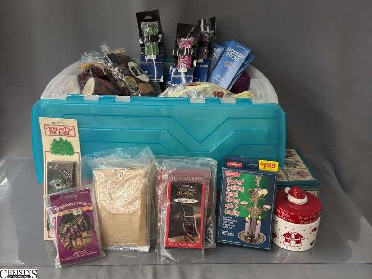 Tote of Candles, Christmas Items, Potpourri image