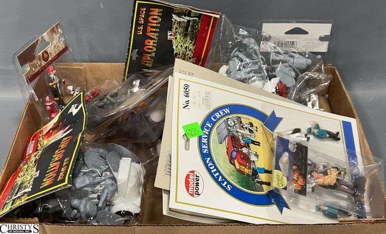 Model Layout People, Various Scales, Space, Service Men, and Others image