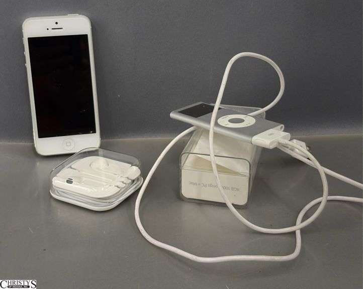 iPod Nano, iPhone Model A1428, Plug In Headphones - Untested image