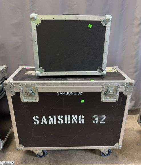 Pair of AV Road Cases Largest 36x15x31 image