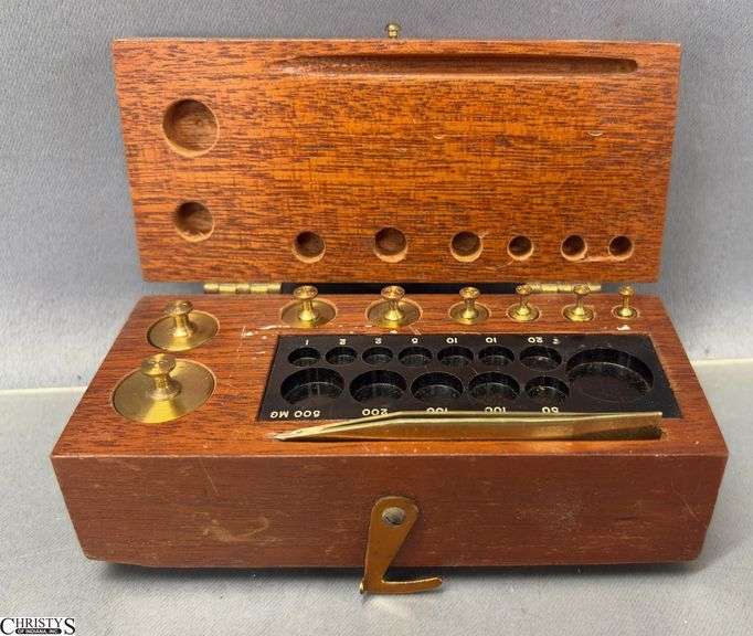 Scale in Wooden Case image