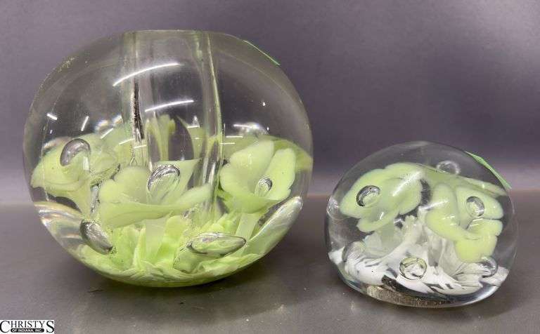Joe St Claire Paperweight, Part to Lamp Tallest 3.5" image