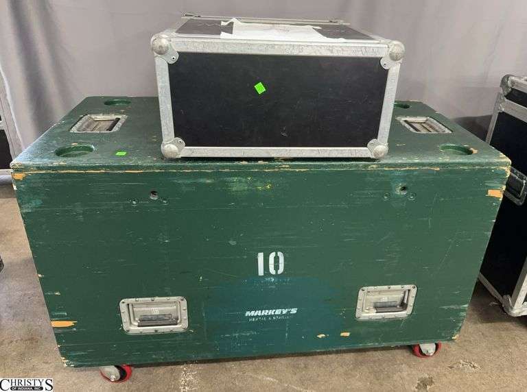 Pair of AV Road Cases Largest 48x24x31 image