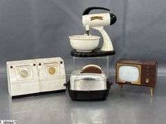 Vintage MCM Style Salt and Peppers
