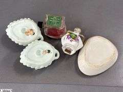 Salt and Peppers, Hands, Feet, Clear, Brass Color, Tourist, Hamburgers, Cake and Pies