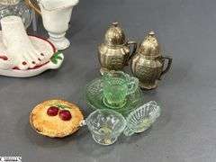 Salt and Peppers, Hands, Feet, Clear, Brass Color, Tourist, Hamburgers, Cake and Pies