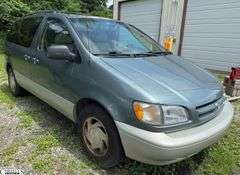 1998  TOYOTA  Sienna Has a Dead Battery