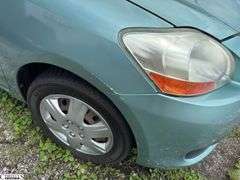 2007  TOYOTA  Yaris Has a Dead Battery