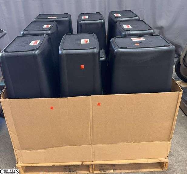 Pallet of Tough Guy 4PGN8A Trash Cans image
