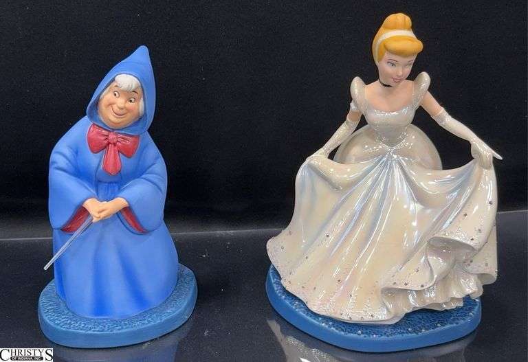 Walt Disney Classics Collection Cinderella and Fairy Godmother "A Magical Transformation" in Box with Certificate of Authenticity. image