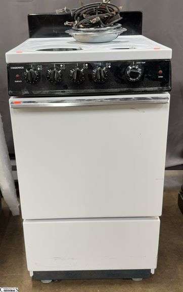 Hardwick Electric Apartment Oven - 20" x 25" x 40" image