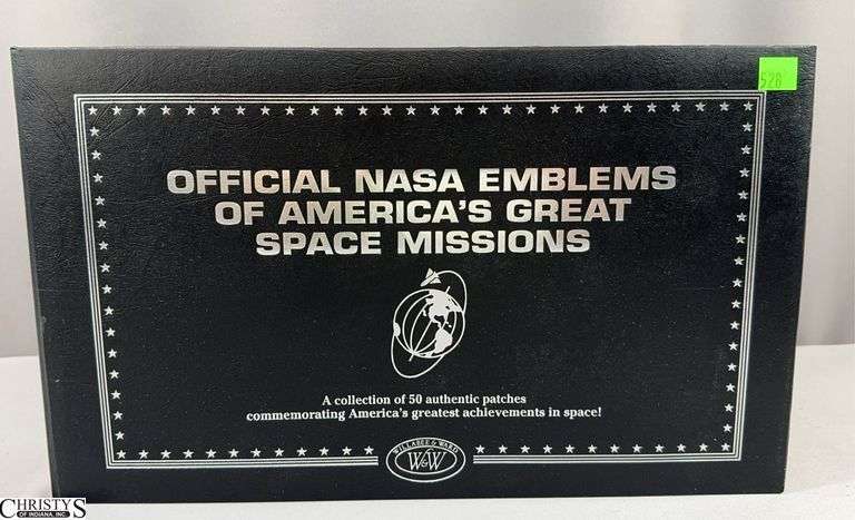 Official NASA Emblems of America's Great Space Missions in Binder image