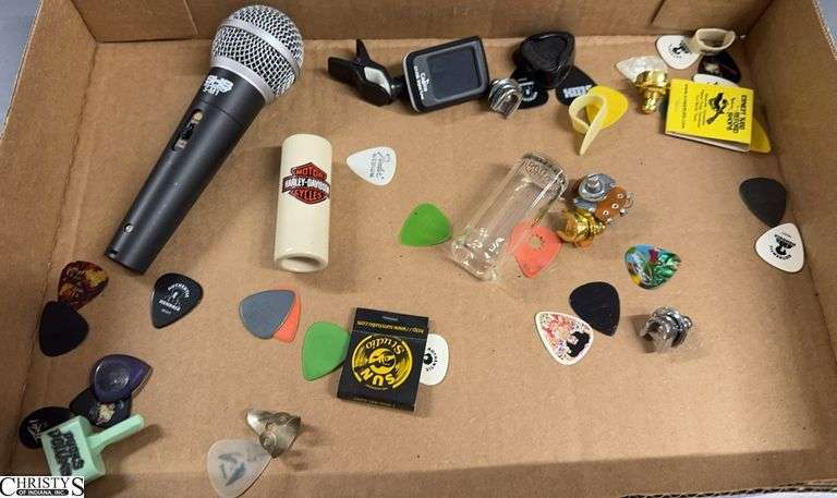 SHS Microphone, Picks, Tuner, and Other Guitar Accessories image
