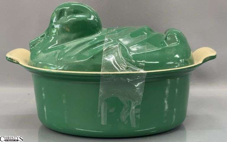 Le Creuset Cast Iron Green Duck Casserole Dish, 10" Long 6" Tall image
