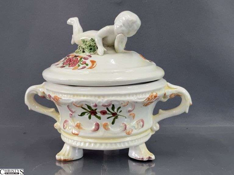 Italian Cherub Motif Lidded Bowl 7x6" image