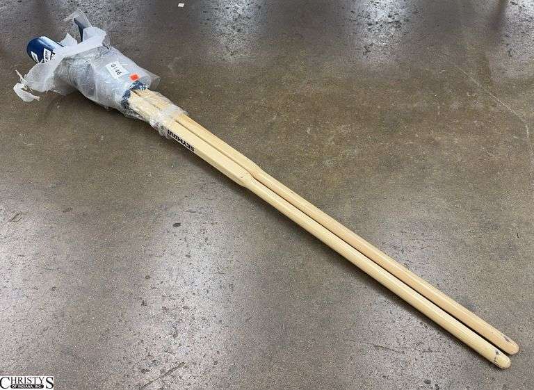 Damaged Seymour Post Hole Digger image
