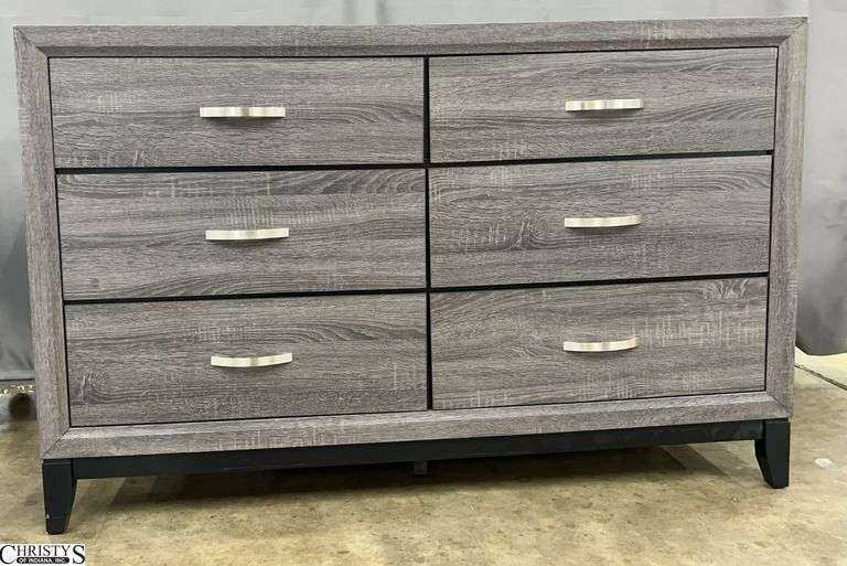 Coaster Dresser and Mirror 58x17x37, Mirror 39x36 Some Knicks image