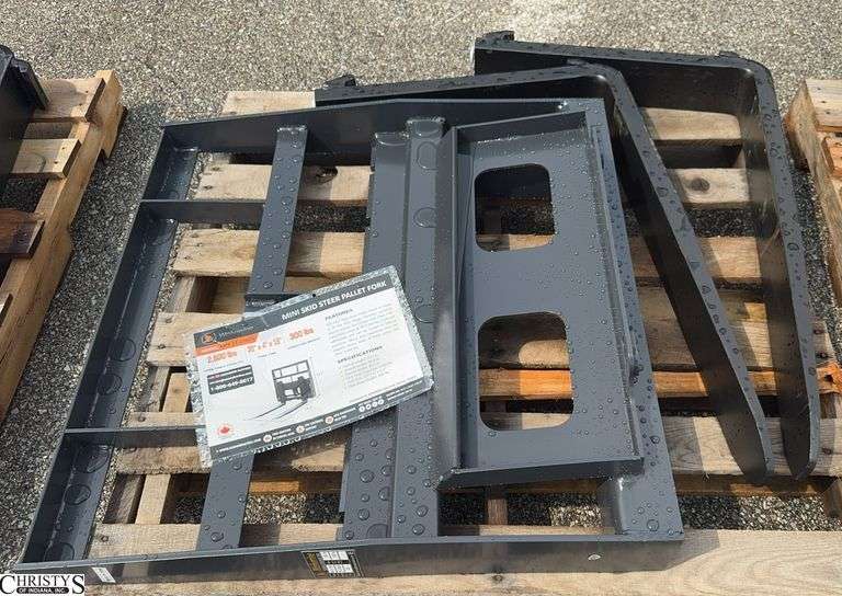 Wolverine MPF-11-2500G Mini Skid Steer Pallet Forks. image