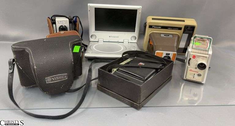 Vintage Cameras, Kodak Brownie, Tourist 2, Yashika, Electro 35, Argoflex 75, Kodak Pleaser Instant Camera, Auto DVD player image