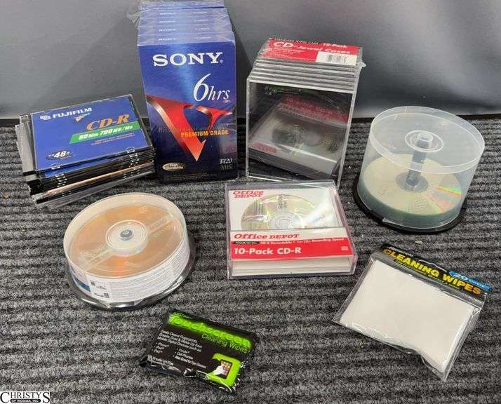 Blank CD's, VHS image