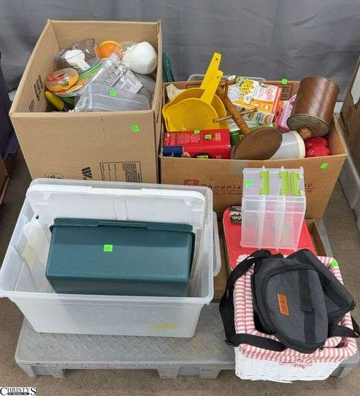 Skid With Tupperware Calendars, Totes, Food Storage and Kitchen Items, Baskets  SKID NOT INCLUDED image