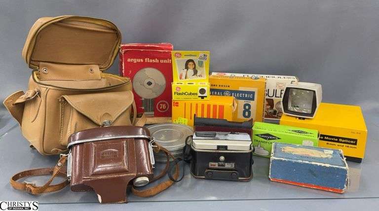 Vintage Flash Bulbs For Cameras and Cases, Revere8mm, Contina, ARGUS, KODAK Instamatic image