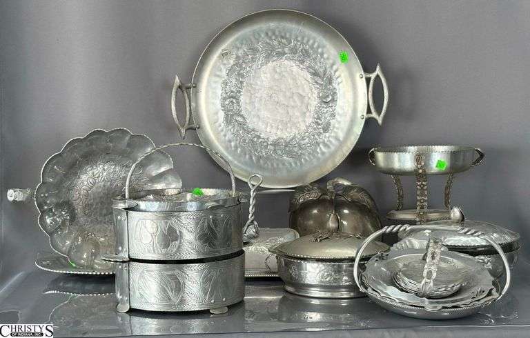 Hammered Aluminum Serve Items, Round Tray Largest 17" image