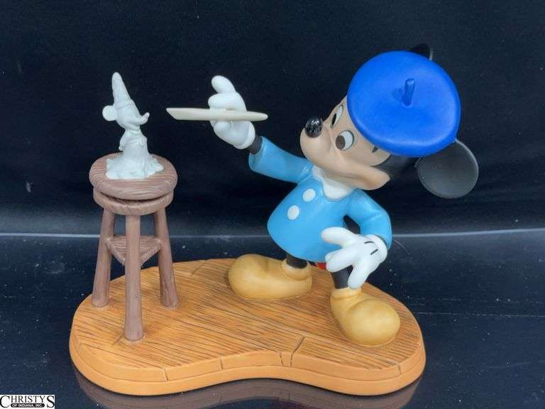 Walt Disney Classic Collection "Creating a Classic" Mickey Mouse Figure in Box. image
