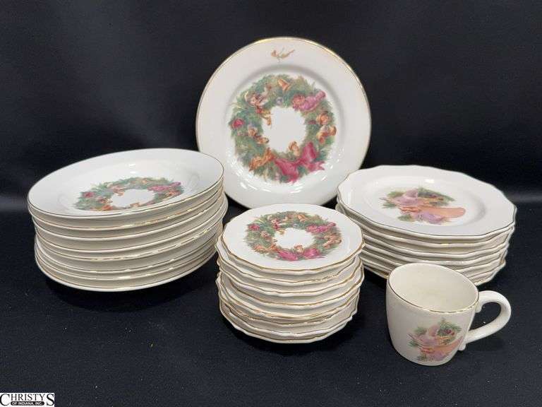Disney Dishes Includes 7 Side Plates, 1 Dinner Plate, 1 Mug, 8 Salad Bowls and 8 Small Dessert Plates image