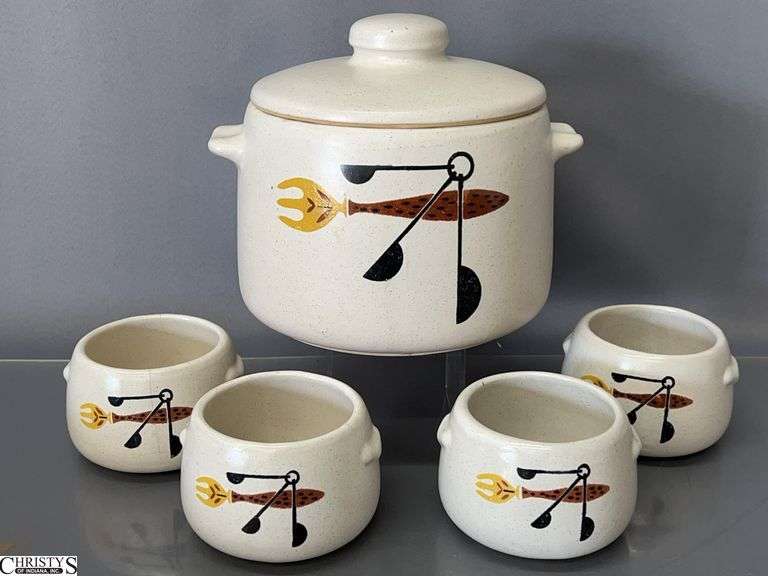 MCM West Bend Bean Pot & Bowls -6.5" of pot image
