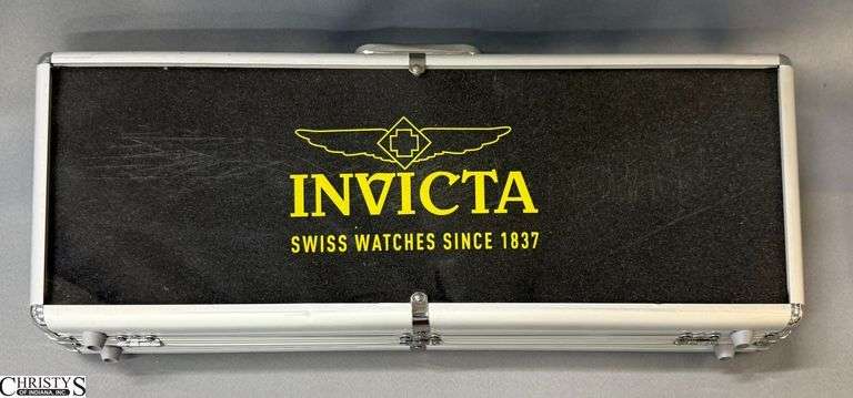 Invicta Poker Chip Set in Case, 22"x8.5" image